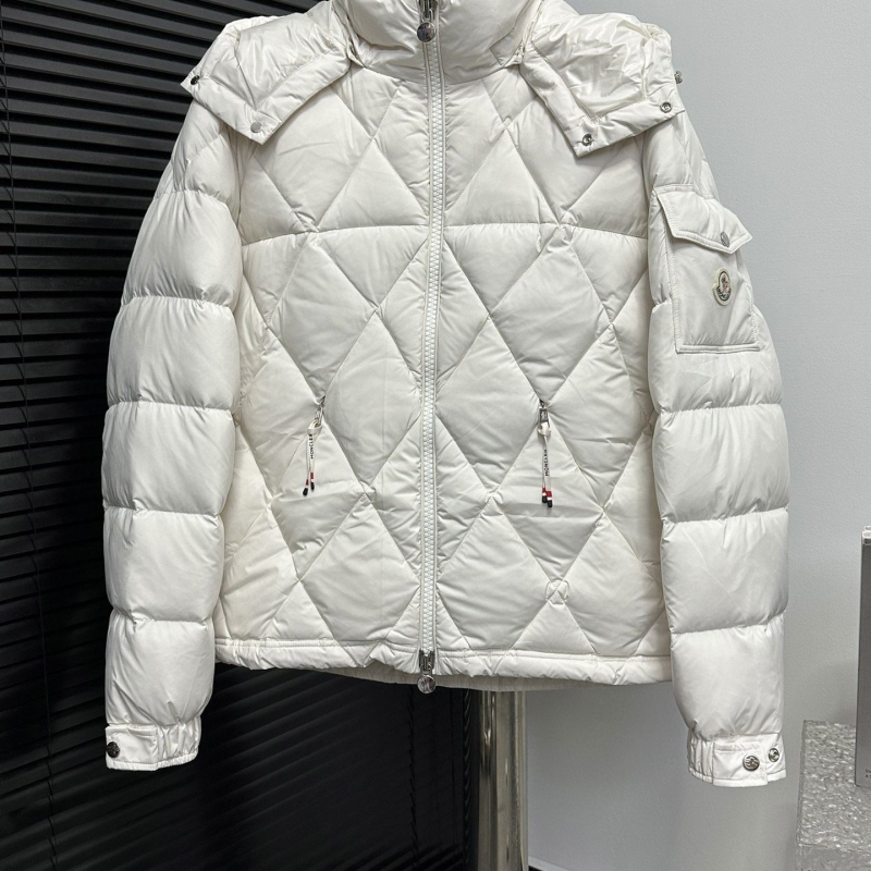 G*u*i jackets